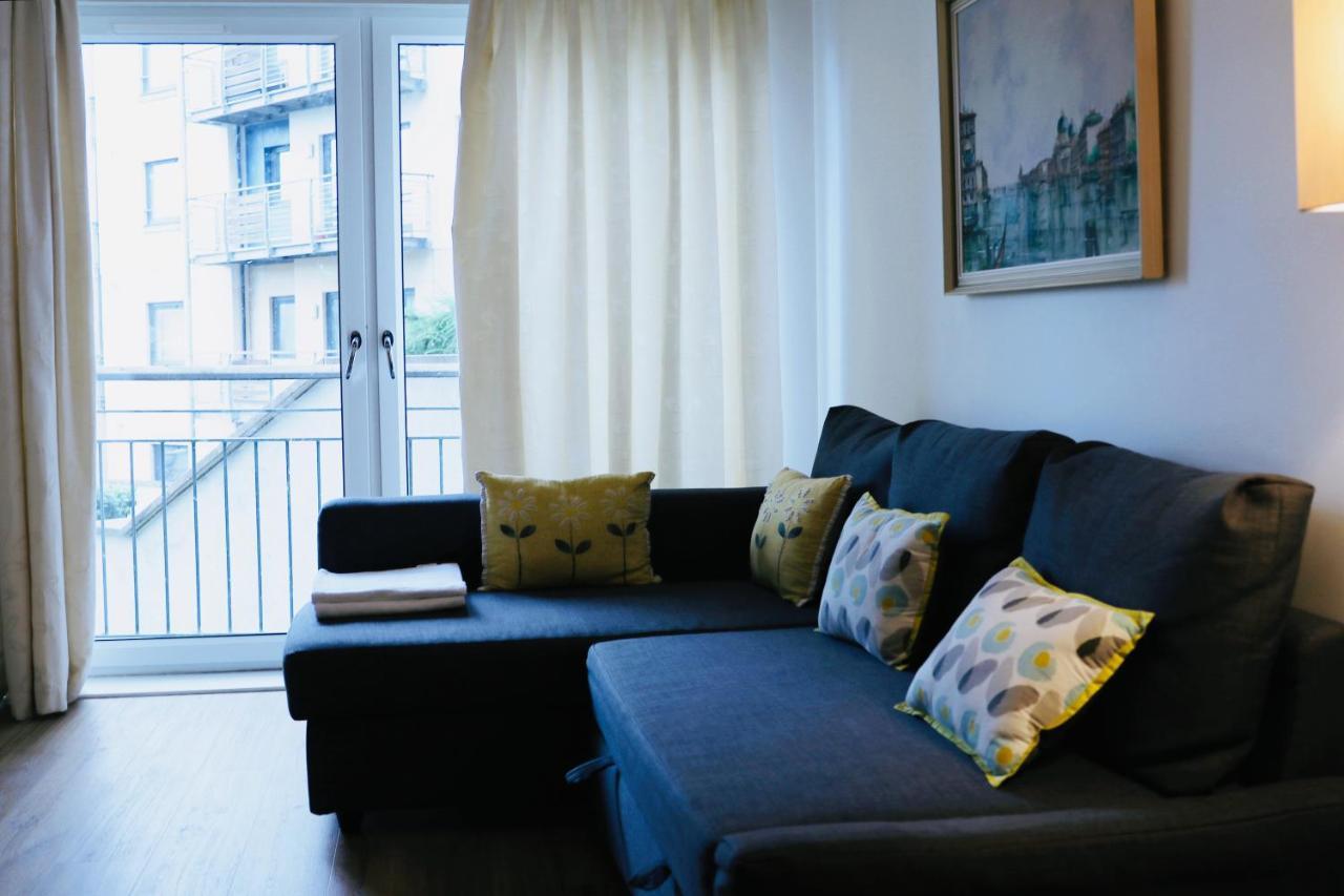 Apartment On Drybrough Crescent 3/6 Единбург Екстериор снимка